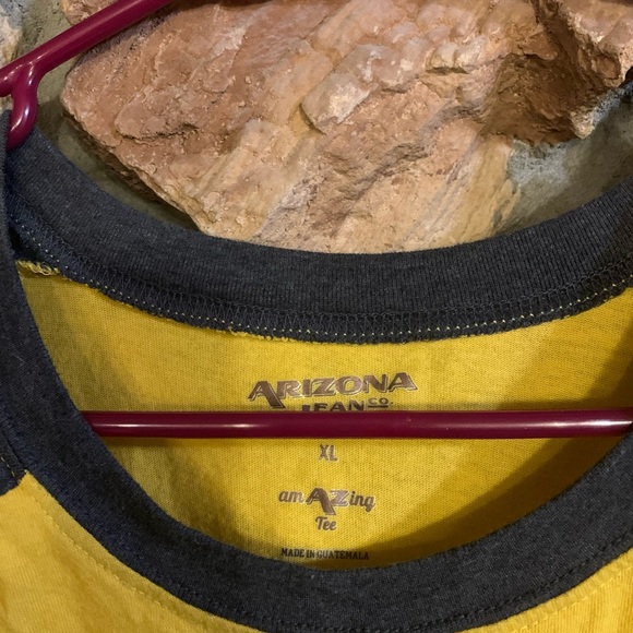 I need space Arizona crop top - Picture 3 of 4